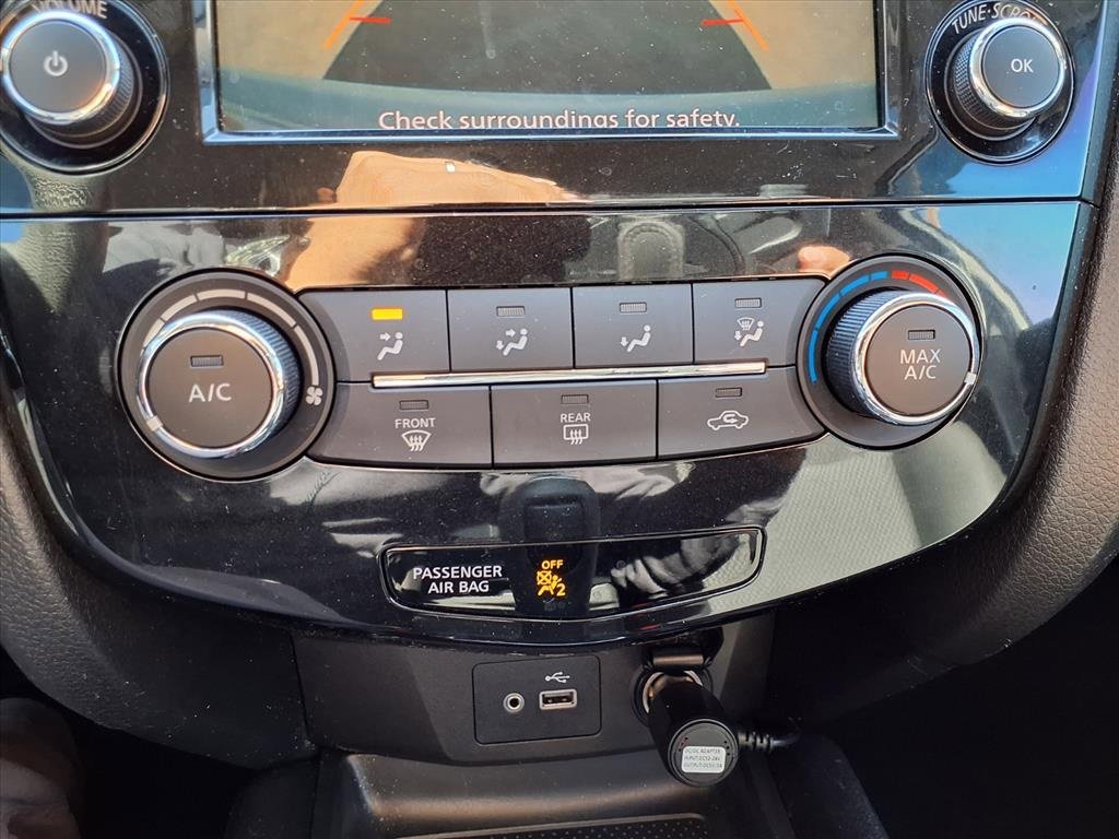 Used 2021 Nissan Rogue Sport S image 18