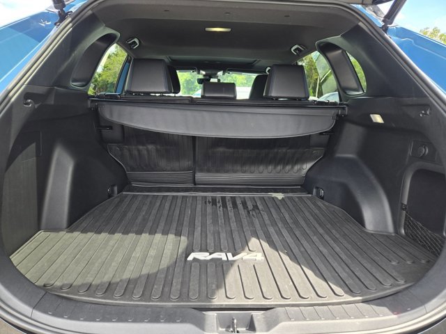 Used 2022 Toyota RAV4 XSE AWD/4WD image 6