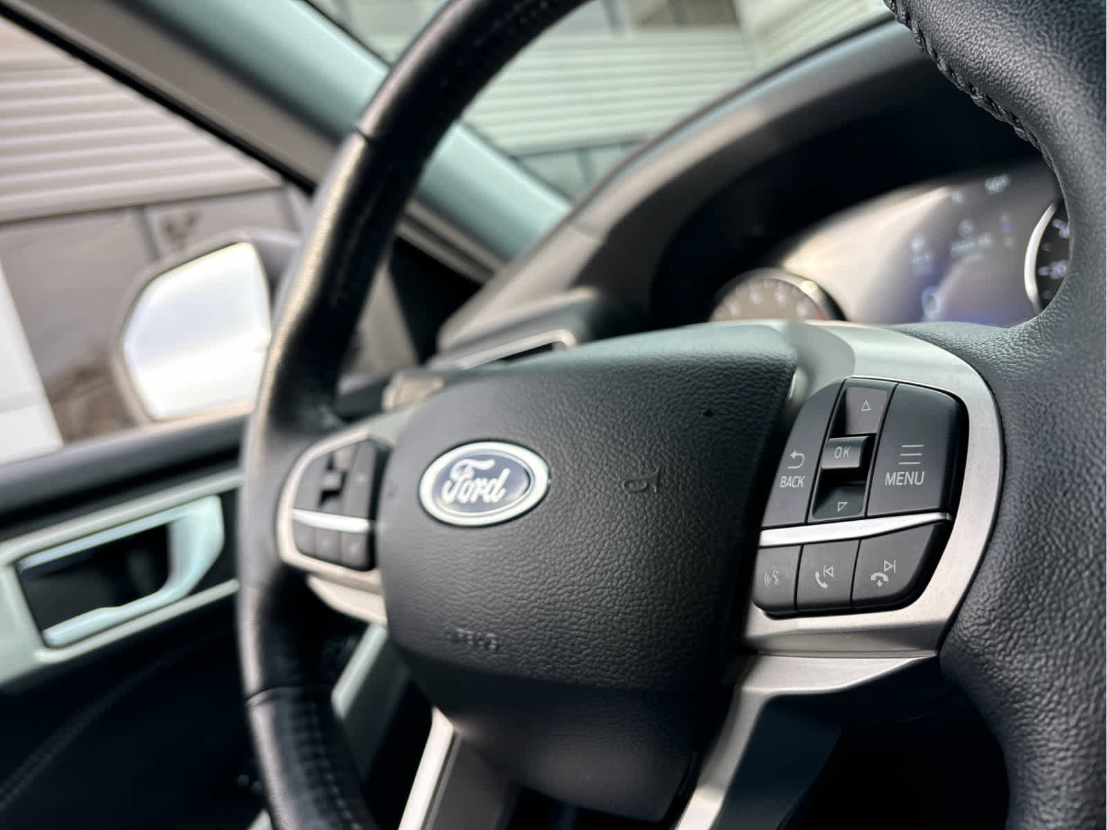 Certified 2022 Ford Explorer XLT w/ Equipment Group 202A image 17