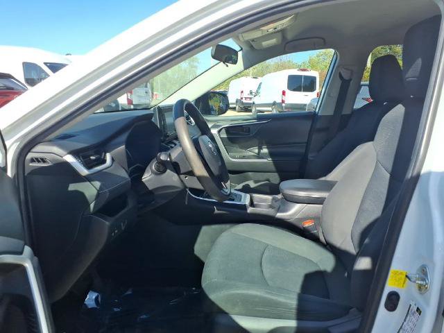 Used 2020 Toyota RAV4 LE w/ Carpet Mat Package AWD/4WD image 26