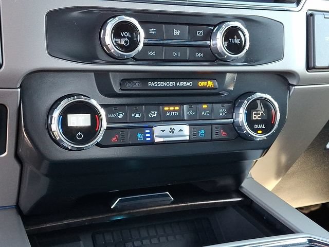 Certified 2022 Ford F350 Lariat w/ Lariat Ultimate Package AWD/4WD image 17