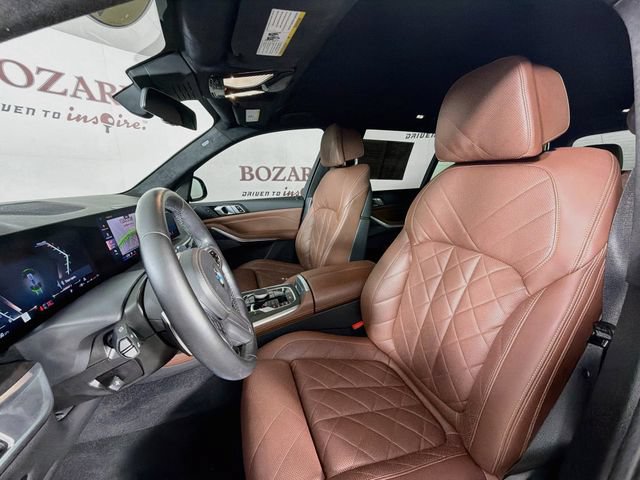 Used 2024 BMW X7 xDrive40i AWD/4WD image 25