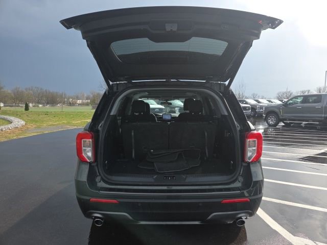 Certified 2023 Ford Explorer XLT w/ Equipment Group 202A image 10