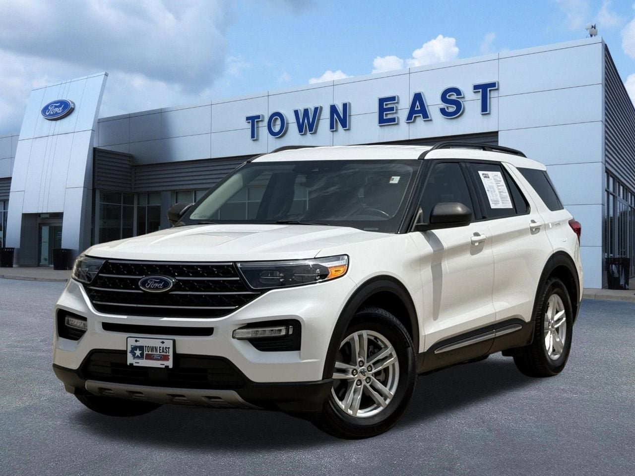 Certified 2020 Ford Explorer XLT w/ Equipment Group 202A