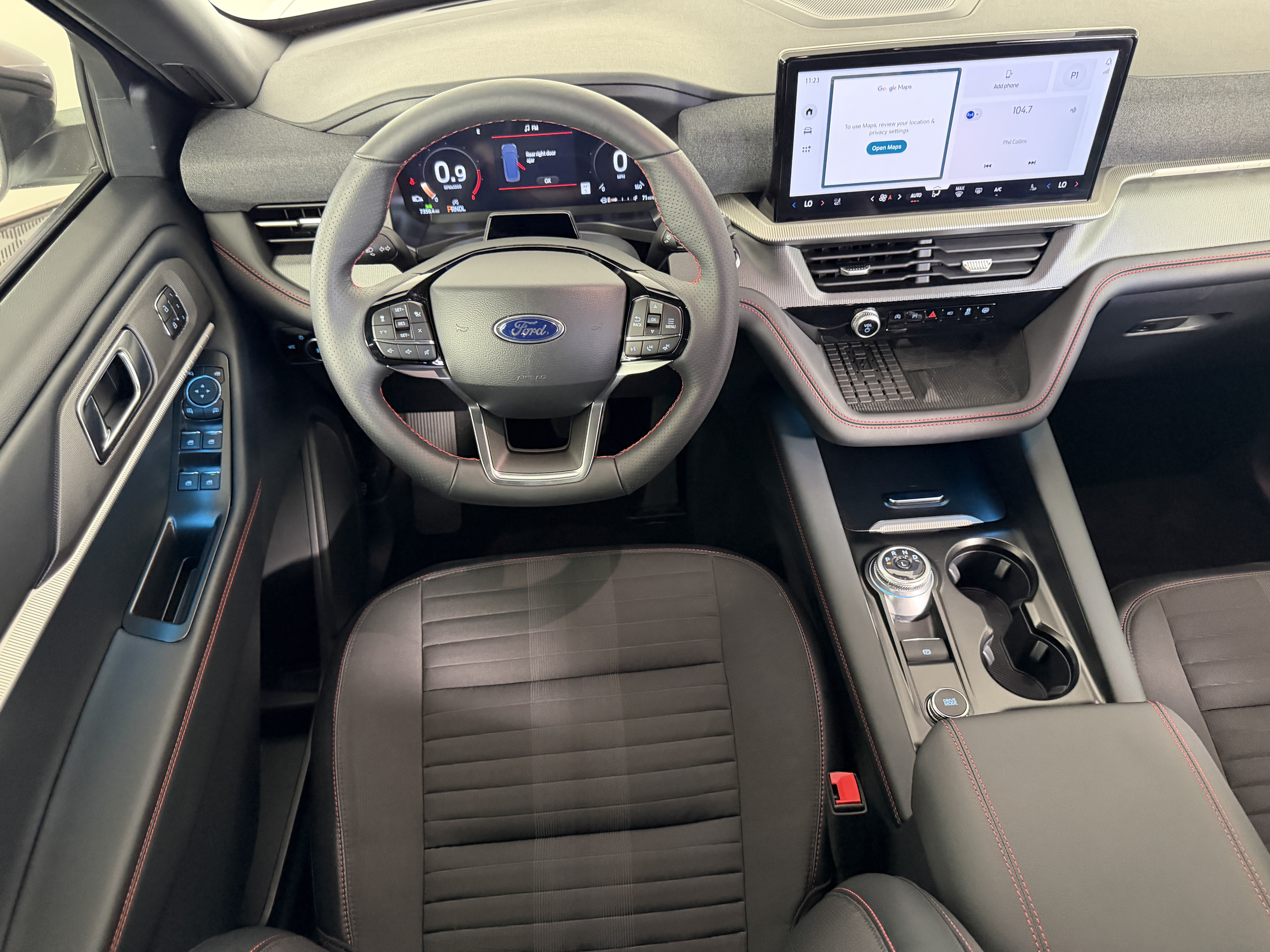 Certified 2025 Ford Explorer ST-Line w/ Premium Package RWD image 16