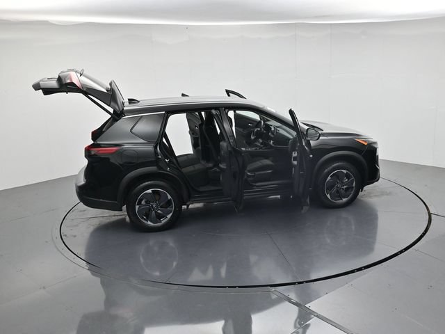 Used 2025 Nissan Rogue SV FWD image 46