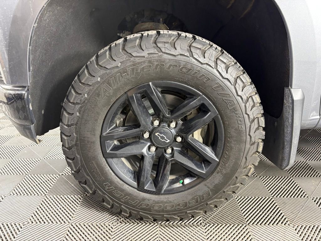 Used 2021 Chevrolet Silverado 1500 LT Trail Boss w/ Convenience Package II image 11