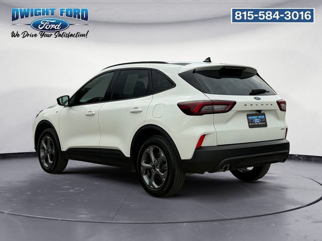 Certified 2025 Ford Escape ST-Line w/ Tech Pack #1 AWD/4WD image 3