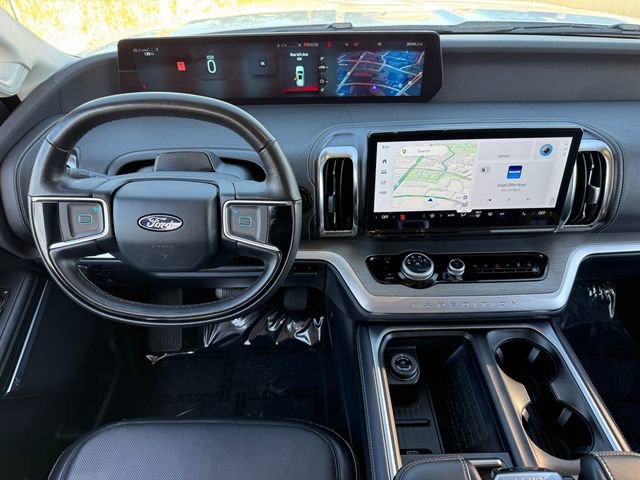Certified 2025 Ford Expedition Max Platinum AWD/4WD image 4