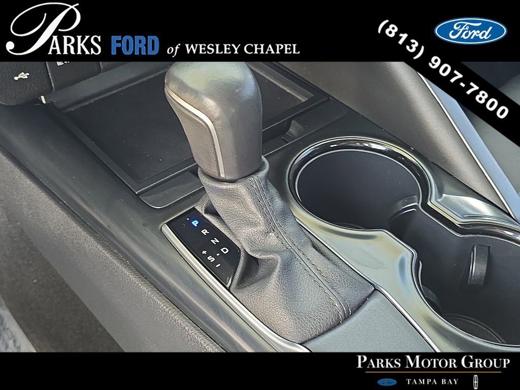 Used 2020 Toyota Camry SE image 24
