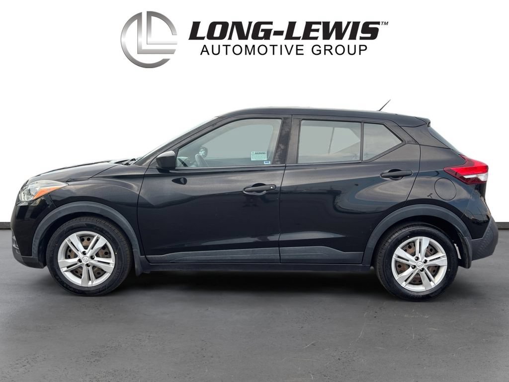 Used 2020 Nissan Kicks S FWD image 2