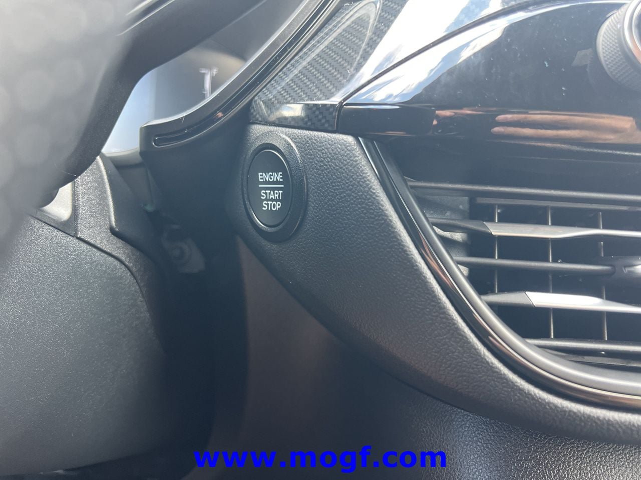Certified 2024 Ford Escape ST-Line FWD image 9