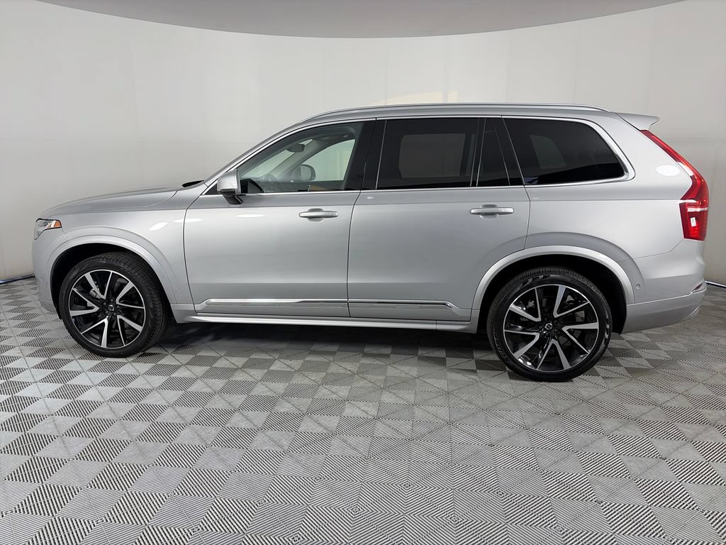 Used 2024 Volvo XC90 B5 Plus AWD/4WD image 4