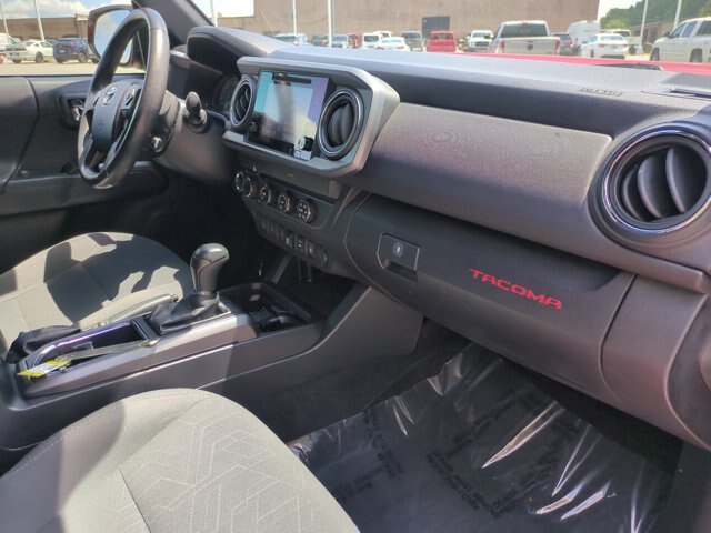 Used 2019 Toyota Tacoma TRD Off-Road AWD/4WD image 34
