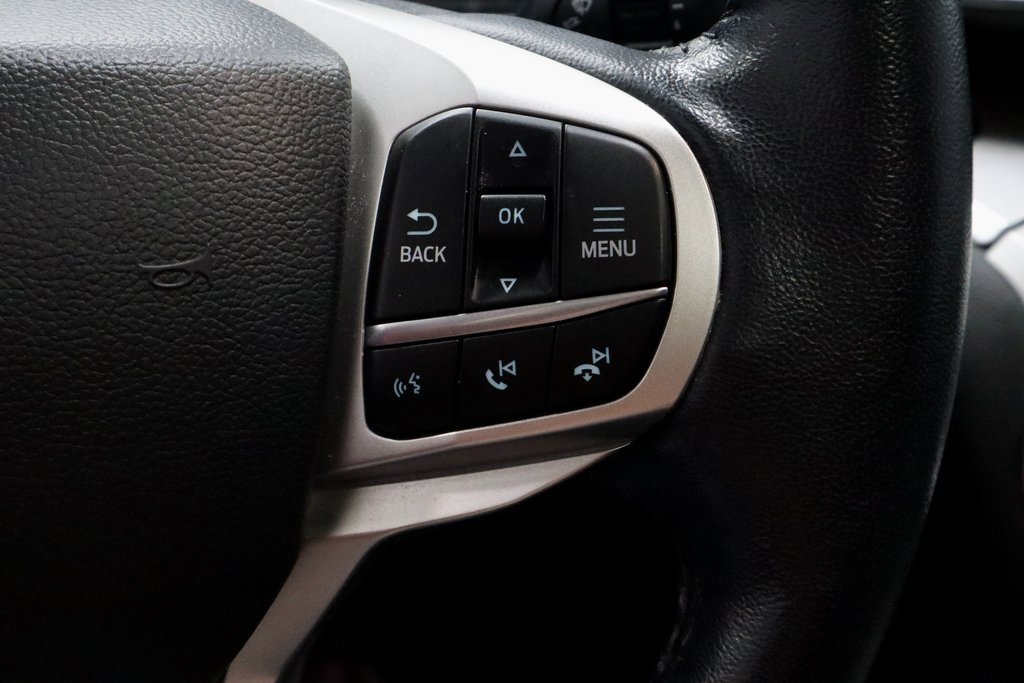 Certified 2022 Ford Explorer XLT w/ Equipment Group 202A image 31