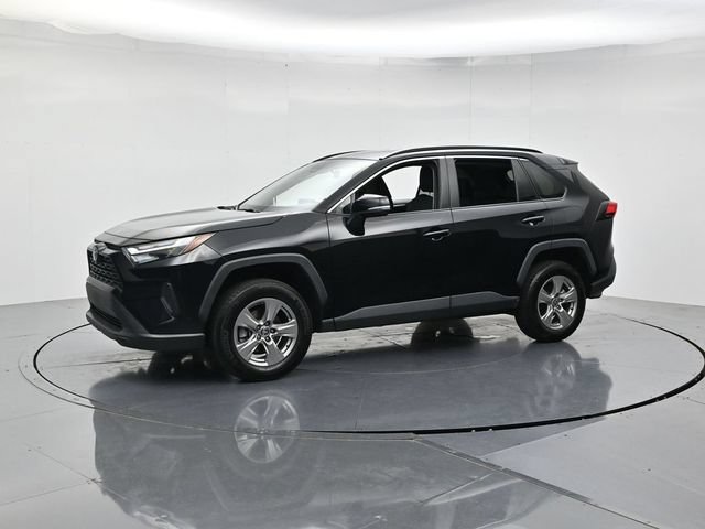 Used 2023 Toyota RAV4 XLE AWD/4WD image 5
