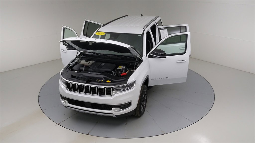 Used 2024 Jeep Wagoneer Series III image 49