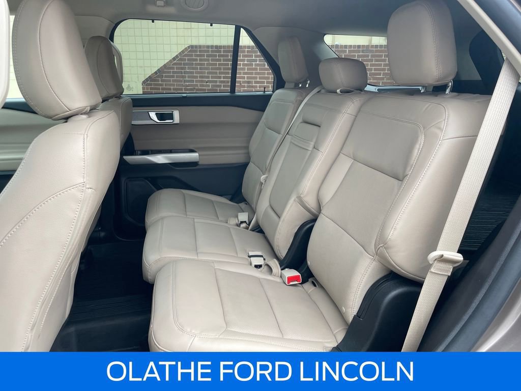 Certified 2021 Ford Explorer Limited w/ Equipment Group 301A image 27