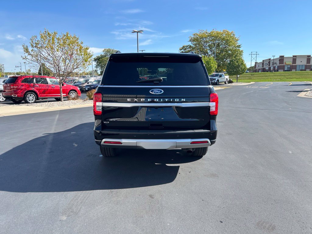 Certified 2024 Ford Expedition XLT AWD/4WD image 5