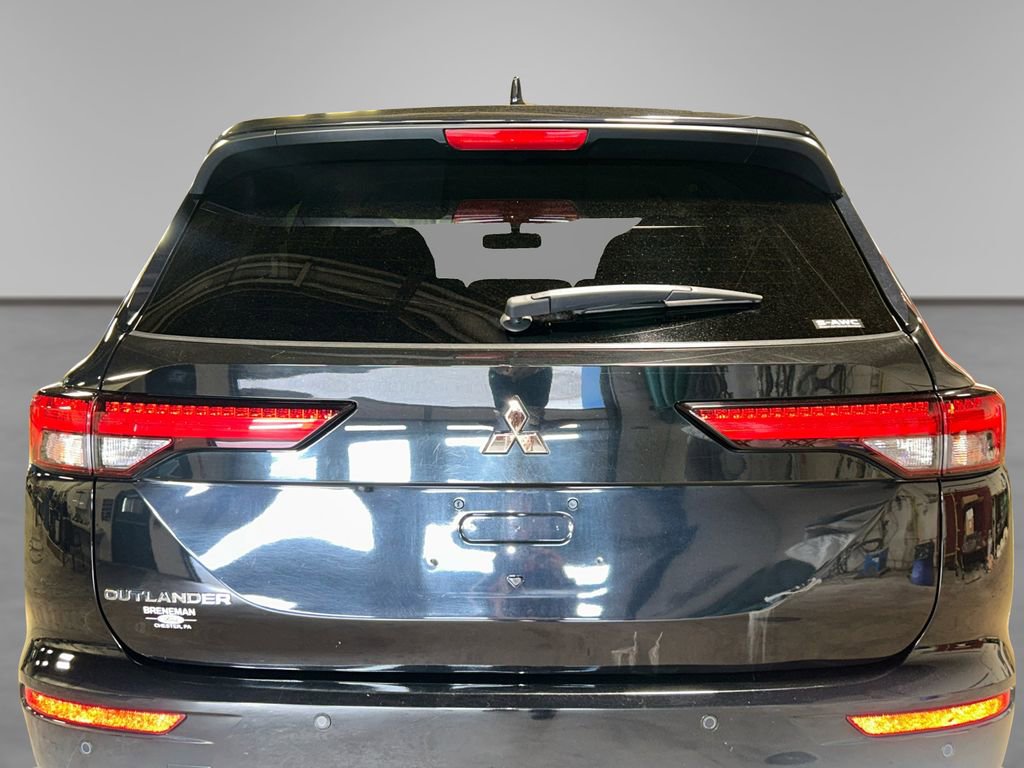 Used 2022 Mitsubishi Outlander ES AWD/4WD image 16