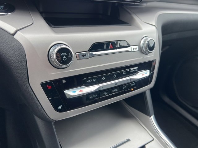 Certified 2022 Ford Explorer XLT w/ Equipment Group 202A image 13