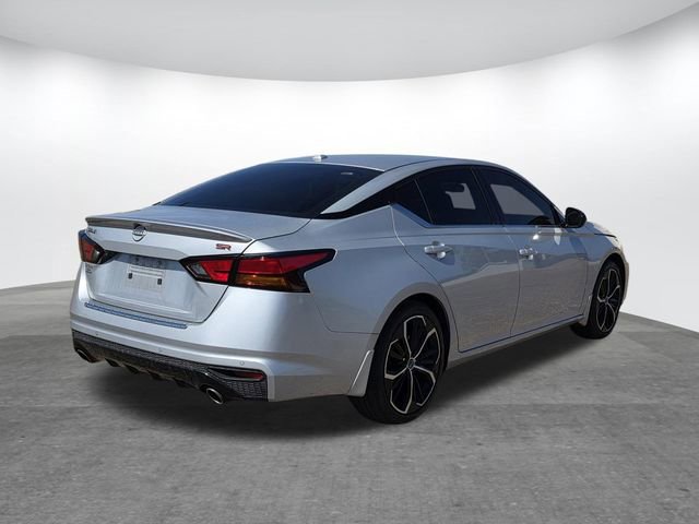 Used 2023 Nissan Altima 2.5 SR w/ SR Premium Package image 4