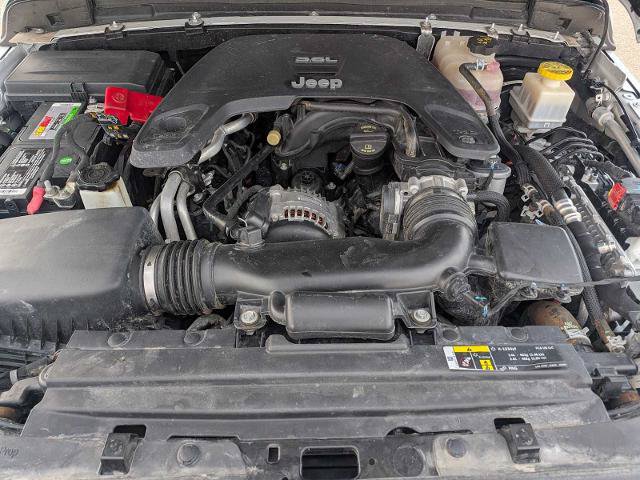 Used 2020 Jeep Gladiator Overland AWD/4WD image 12