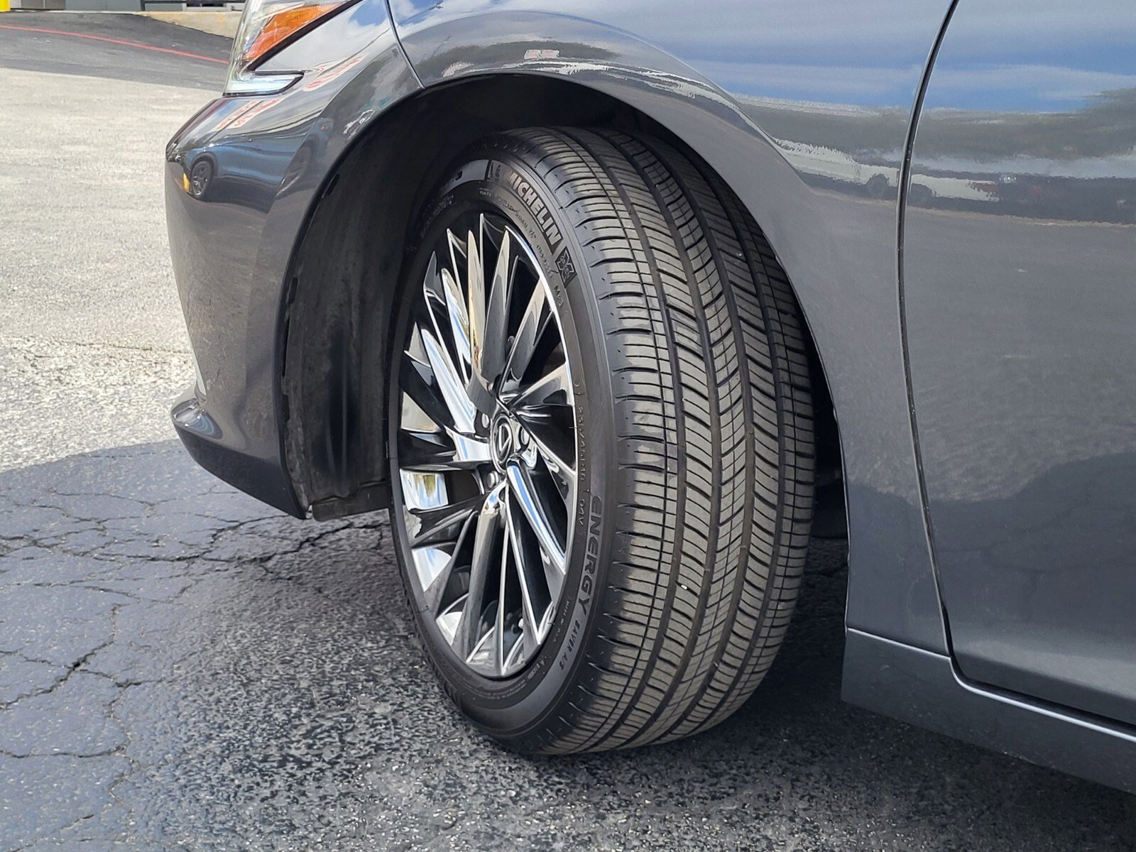 Used 2025 Lexus ES 350 Ultra Luxury w/ Accessory Package (Z1) image 33