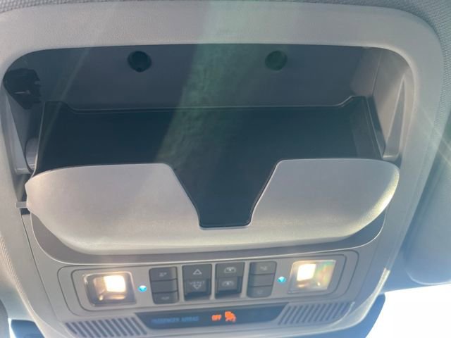 Certified 2022 Ford Explorer XLT w/ Equipment Group 202A image 27