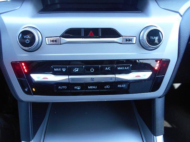 Certified 2023 Ford Explorer XLT w/ Equipment Group 202A RWD image 15