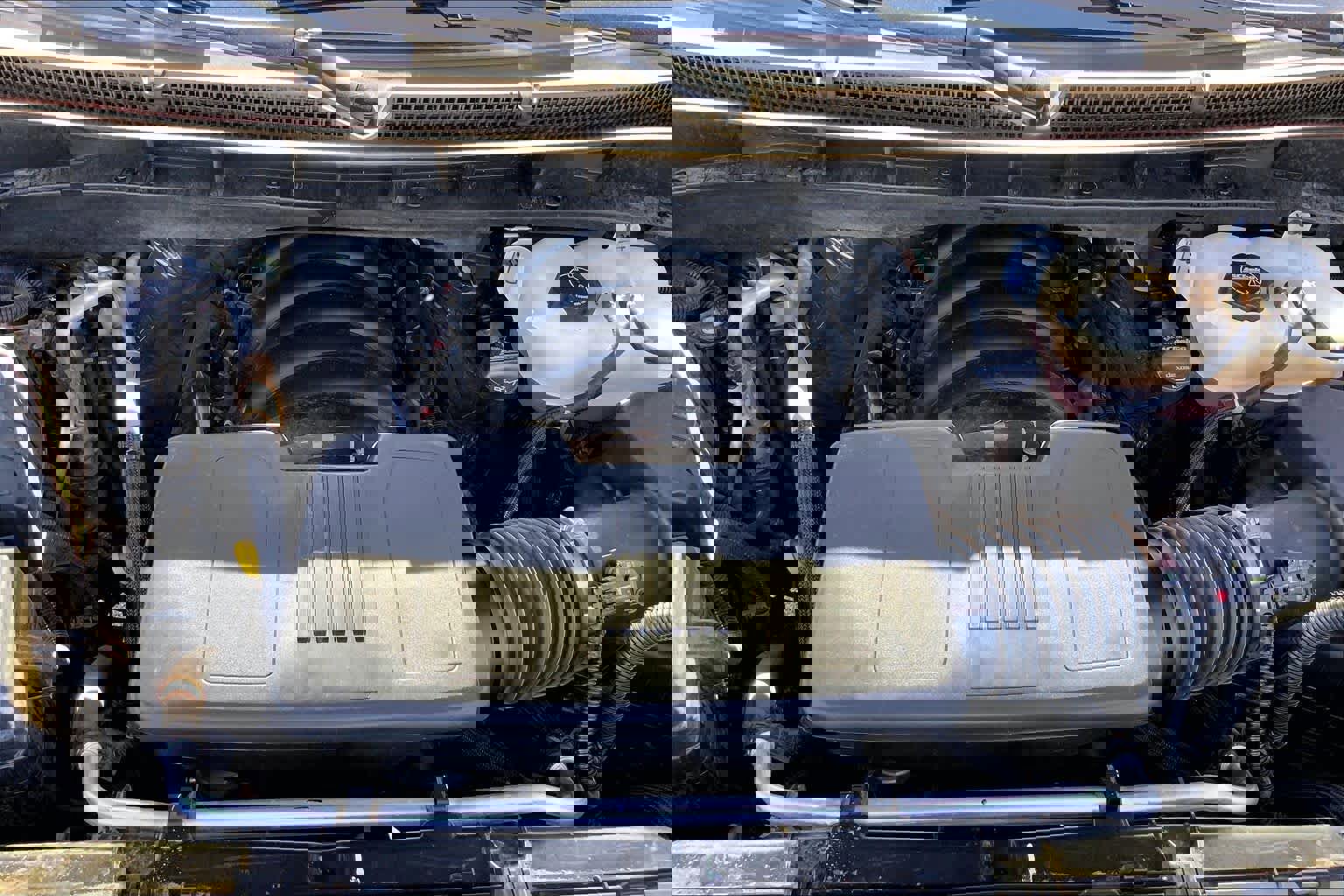 Used 2024 GMC Yukon SLT w/ SLT Premium Package image 33