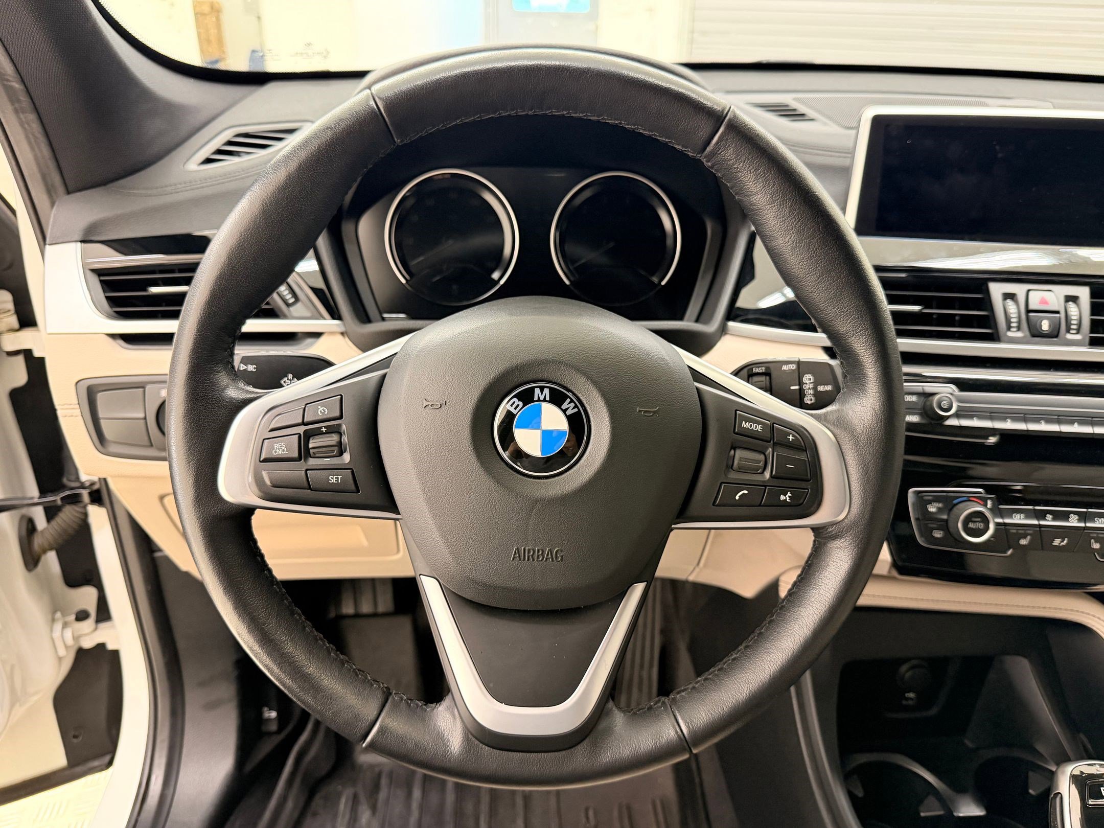 Used 2021 BMW X1 xDrive28i w/ Premium Package AWD/4WD image 18