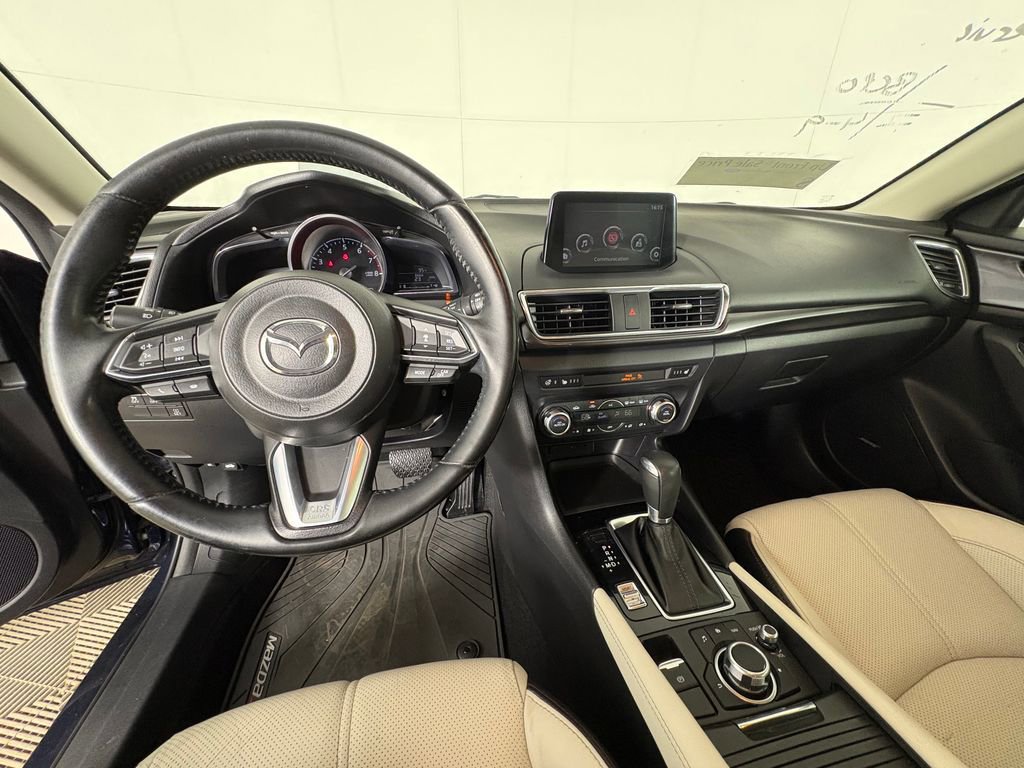 Used 2018 MAZDA MAZDA3 Grand Touring w/ Premium Equipment Package FWD image 12