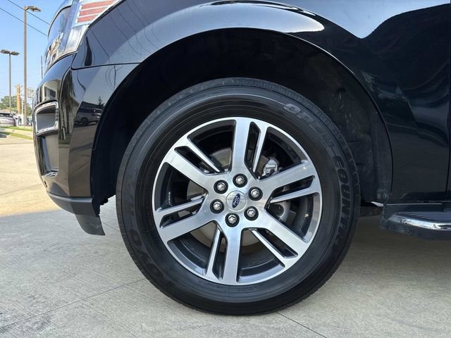 Certified 2023 Ford Expedition Limited image 5