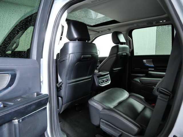 Certified 2025 Ford Expedition Platinum AWD/4WD image 13