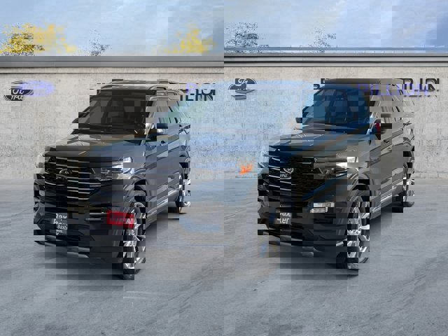 Certified 2022 Ford Explorer XLT w/ Equipment Group 202A image 7