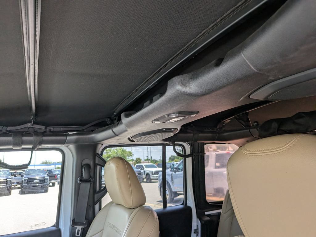 Used 2018 Jeep Wrangler Unlimited Rubicon AWD/4WD image 23