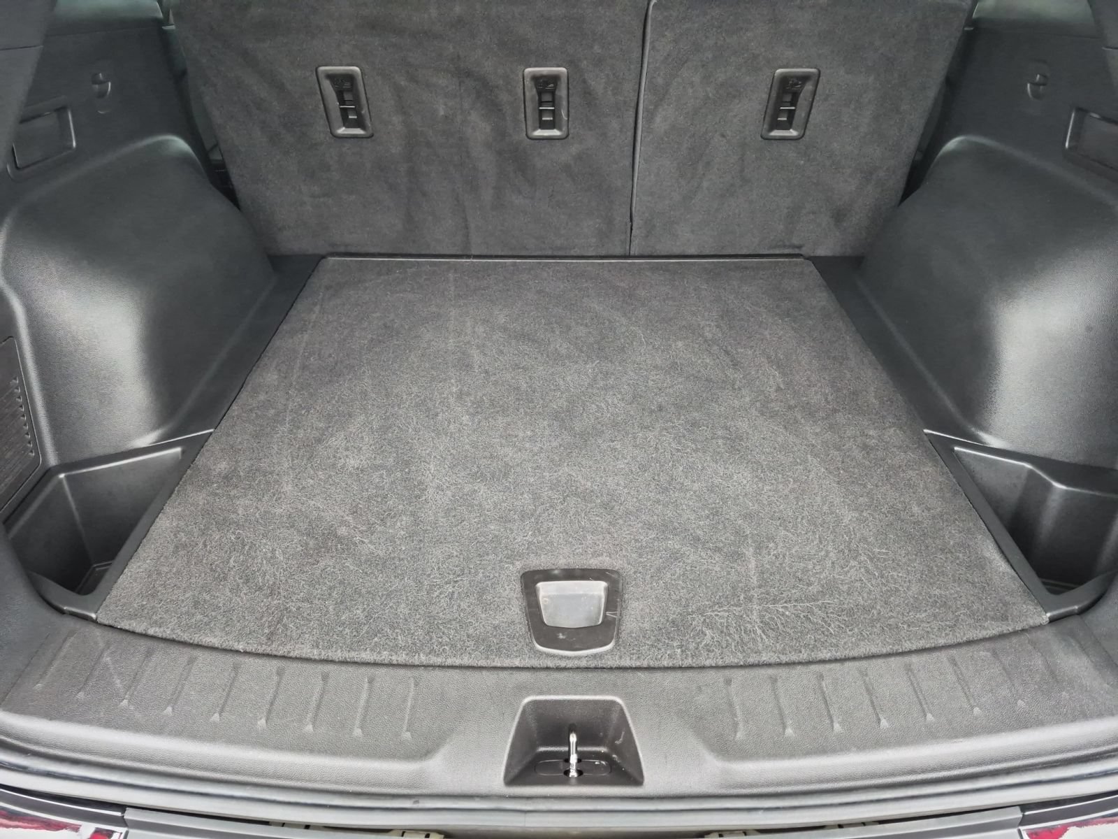 Used 2025 Chevrolet Blazer LT FWD image 29