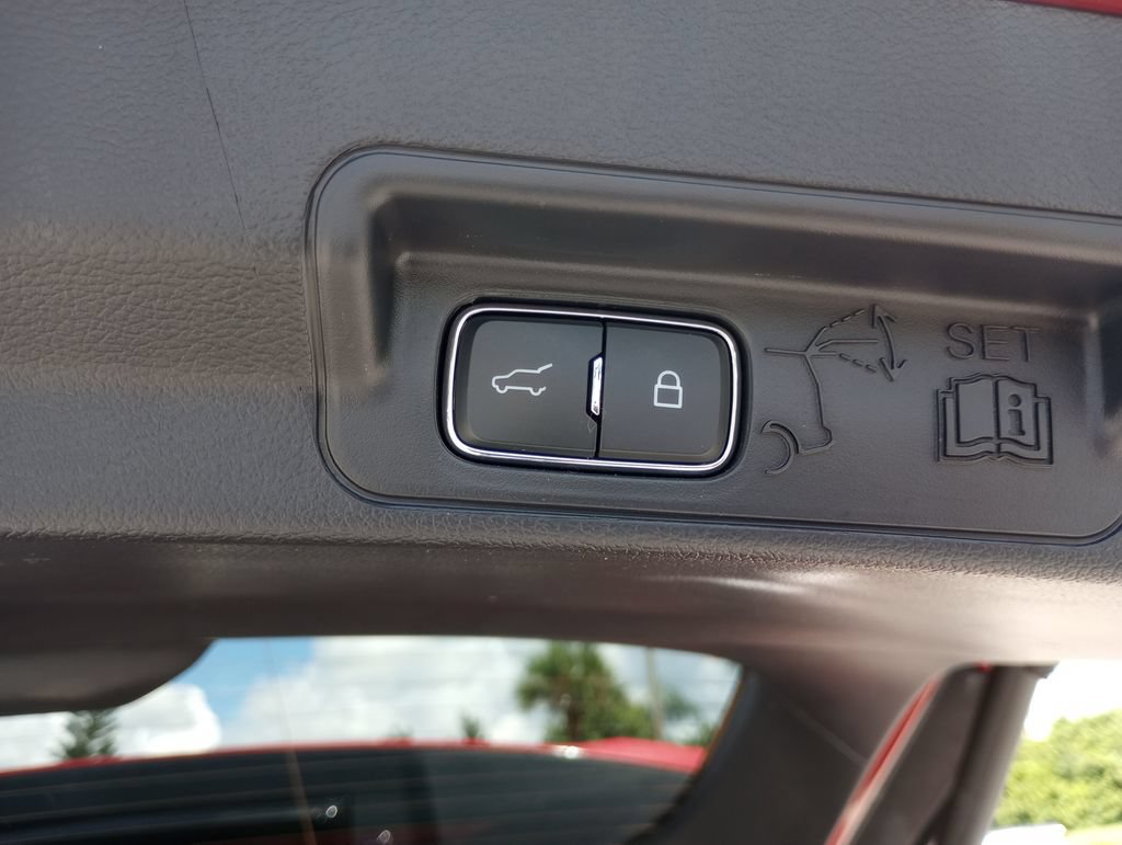 Certified 2025 Ford Explorer ST RWD image 14