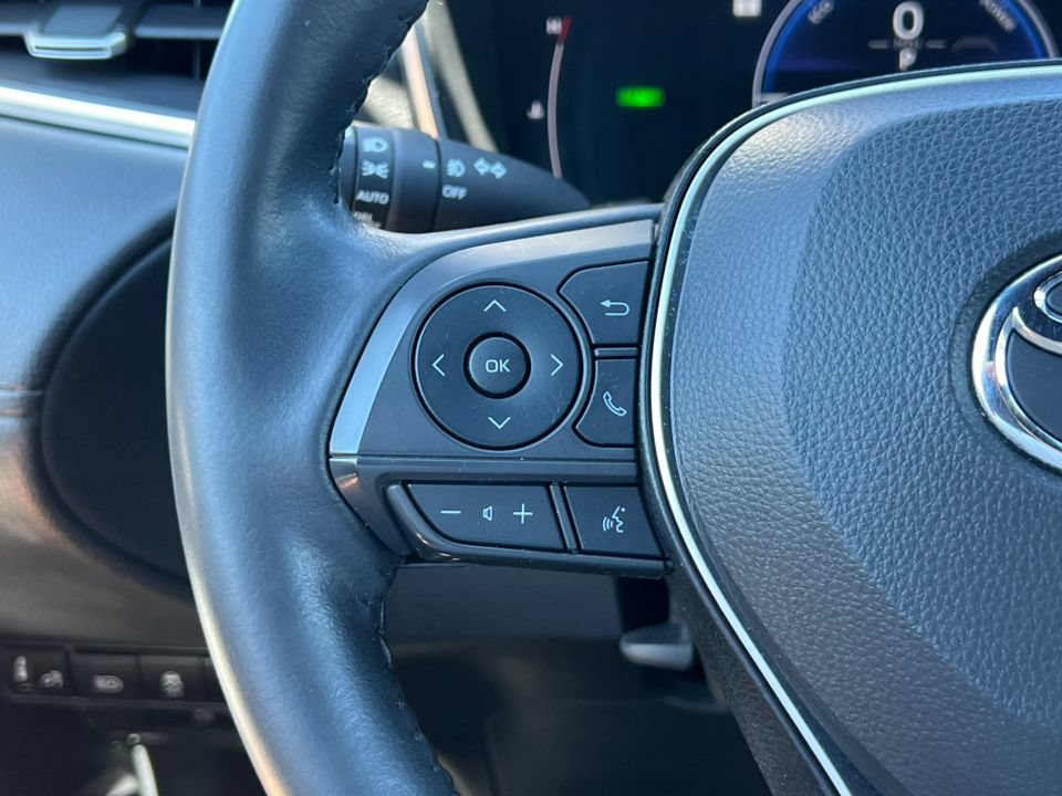 Used 2023 Toyota Corolla Cross AWD Hybrid image 17