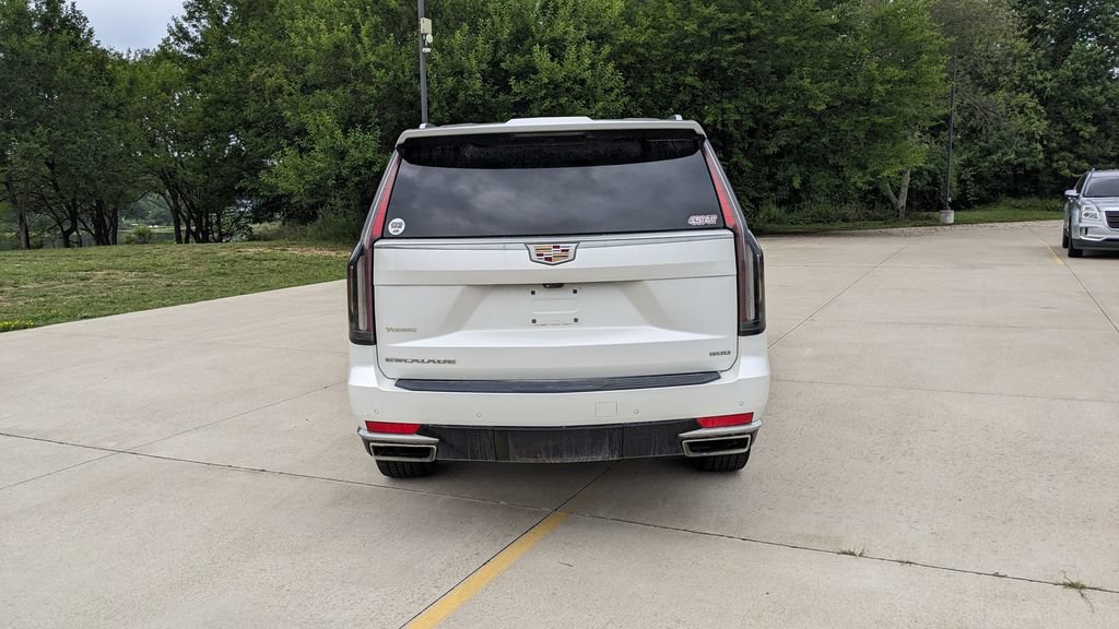 Used 2022 Cadillac Escalade ESV Premium Luxury AWD/4WD image 4
