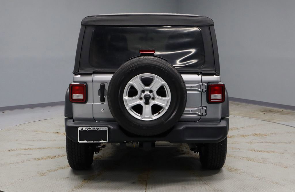 Used 2018 Jeep Wrangler Unlimited Sport S AWD/4WD image 4