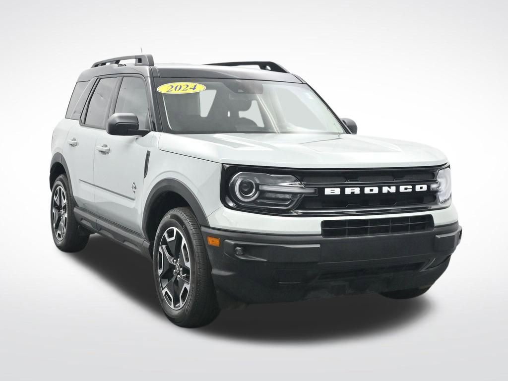 Certified 2024 Ford Bronco Sport Outer Banks AWD/4WD image 3