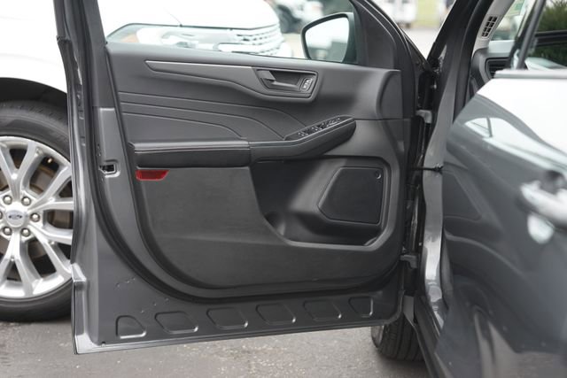 Certified 2025 Ford Escape Active w/ Tech Pack #1 FWD image 30