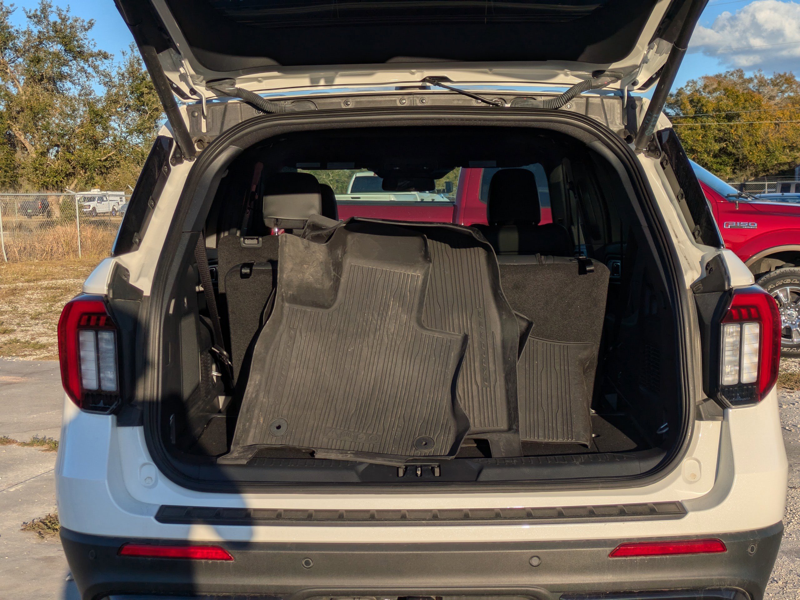 Certified 2025 Ford Explorer ST image 11