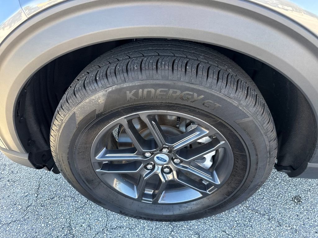 Certified 2025 Ford Explorer Active image 12