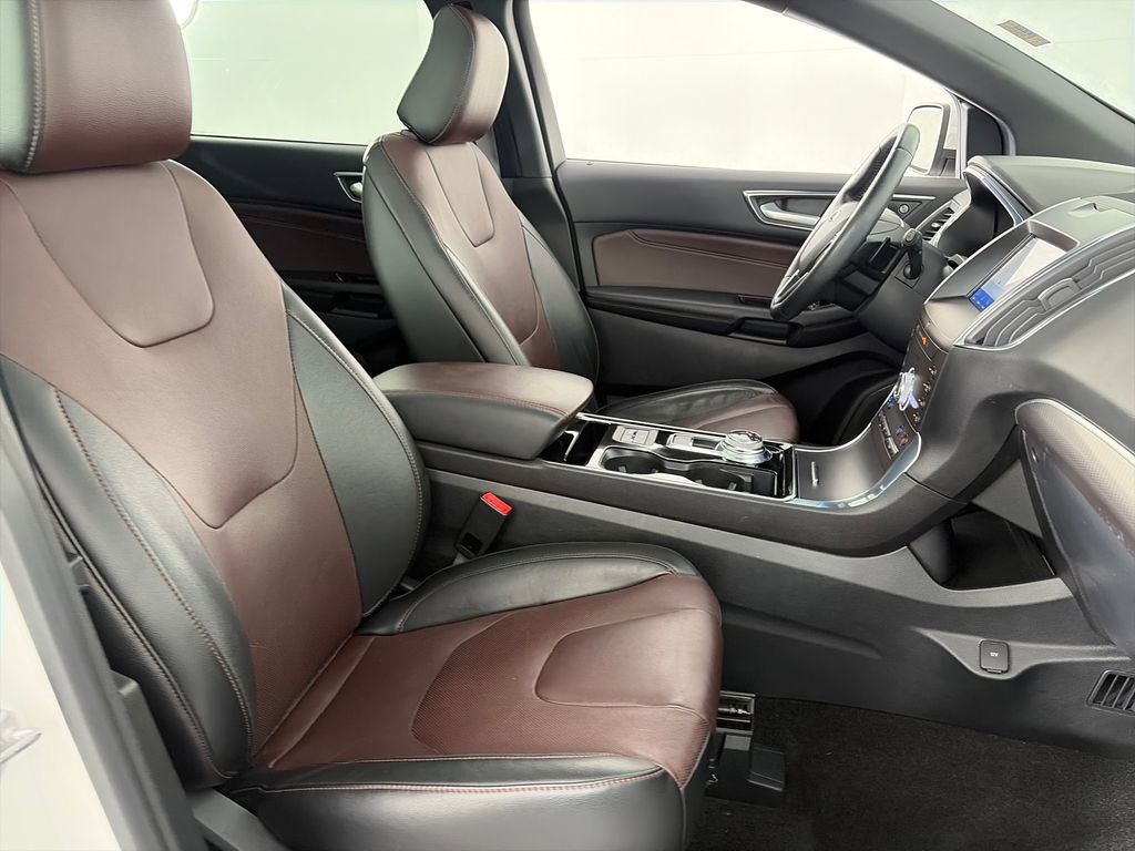 Certified 2020 Ford Edge Titanium w/ Equipment Group 301A image 31