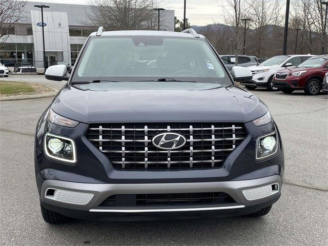 Used 2022 Hyundai Venue Limited image 8