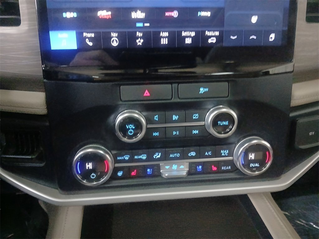 Certified 2022 Ford Expedition Limited image 16