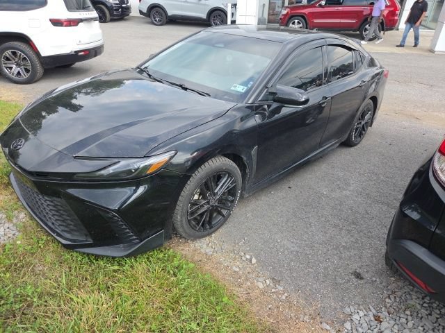 Used 2025 Toyota Camry SE w/ Convenience Package